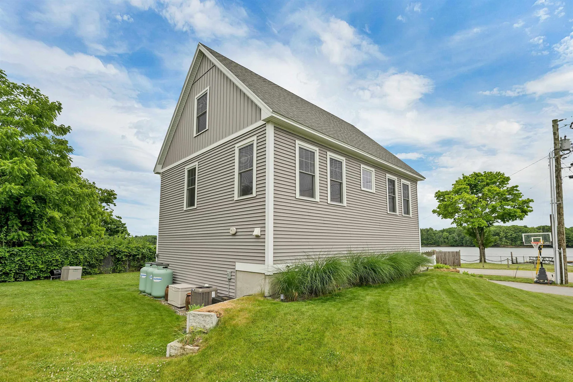 8 Heaphy Lane Dover NH 03820