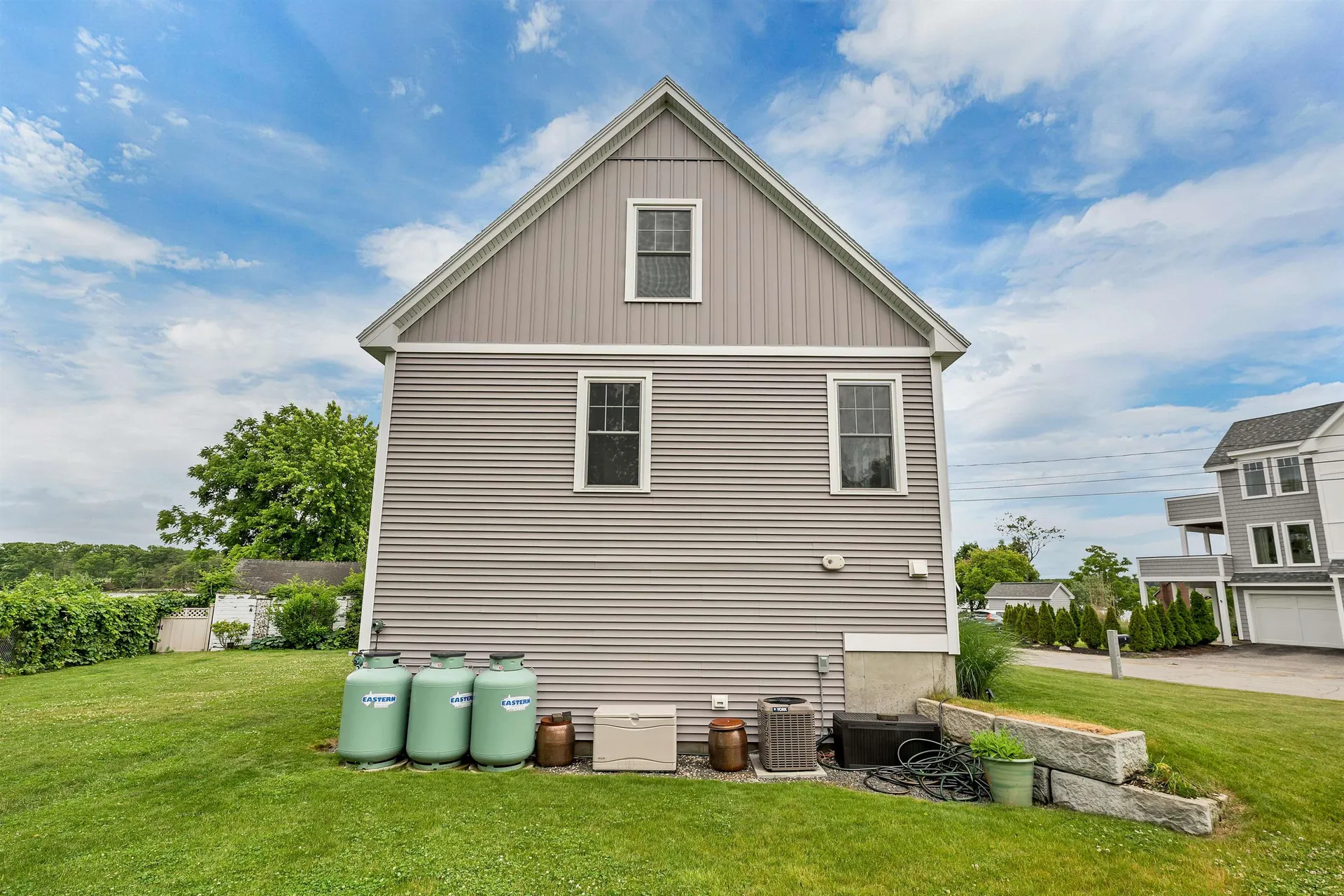 8 Heaphy Lane Dover NH 03820