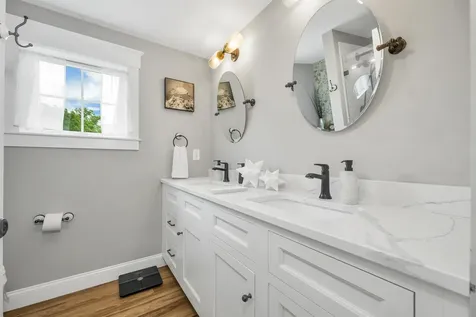 8 Heaphy Lane Dover NH 03820