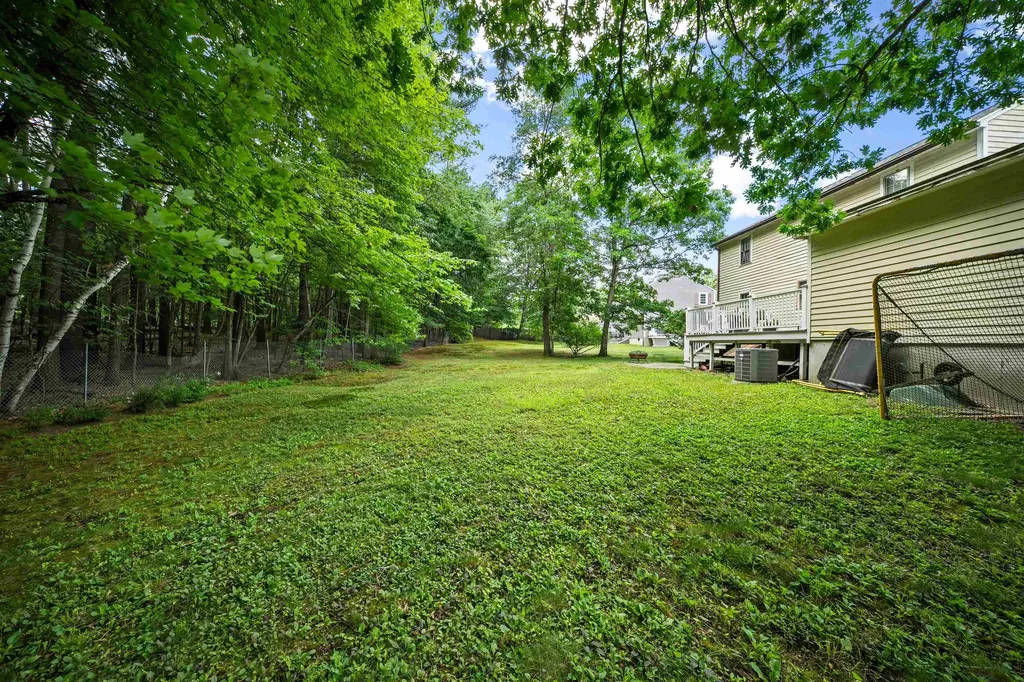 19 Baymeadow Drive Nashua NH 03063