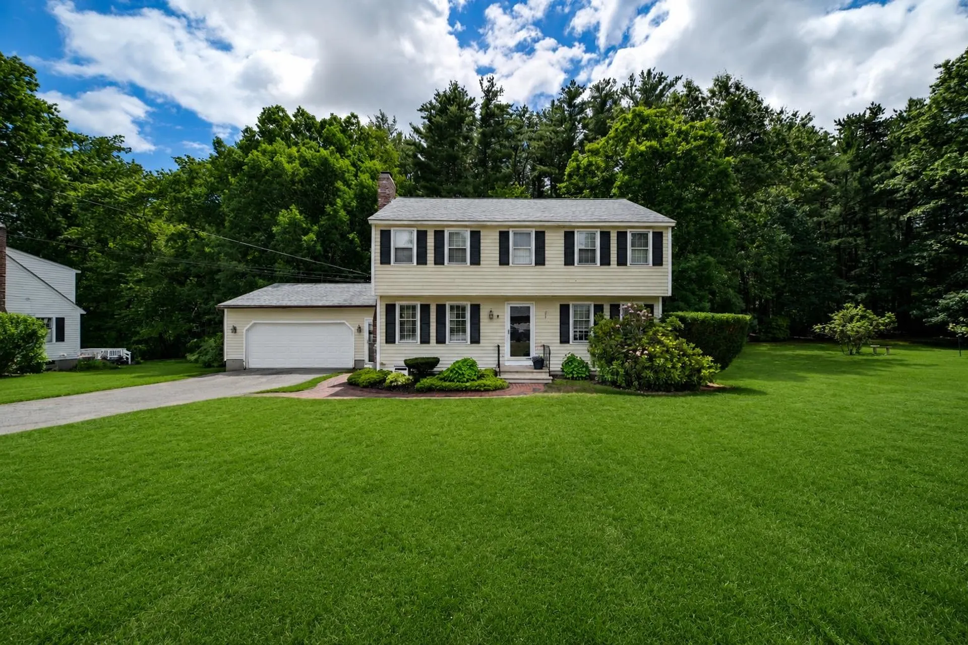 19 Baymeadow Drive Nashua NH 03063