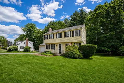 19 Baymeadow Drive Nashua NH 03063