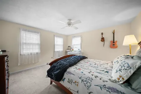 19 Baymeadow Drive Nashua NH 03063