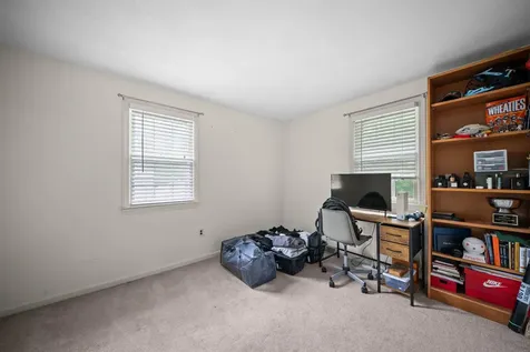 19 Baymeadow Drive Nashua NH 03063