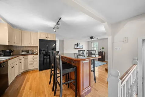 19 Baymeadow Drive Nashua NH 03063