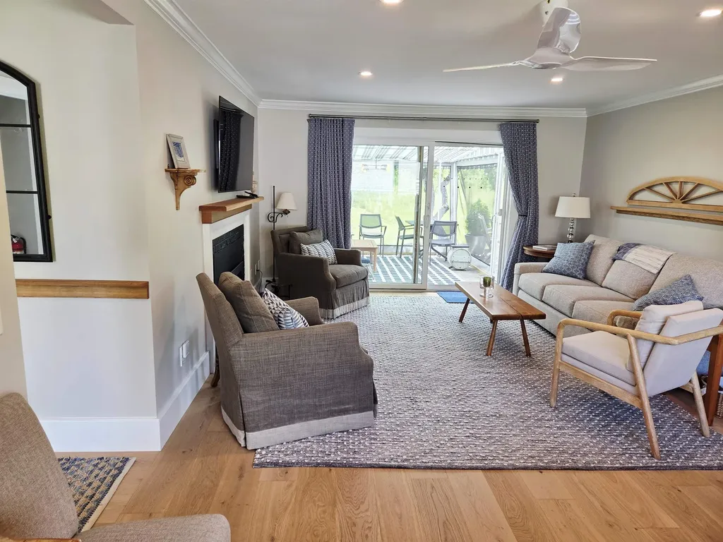 65 Hilltop Place New London NH 03257
