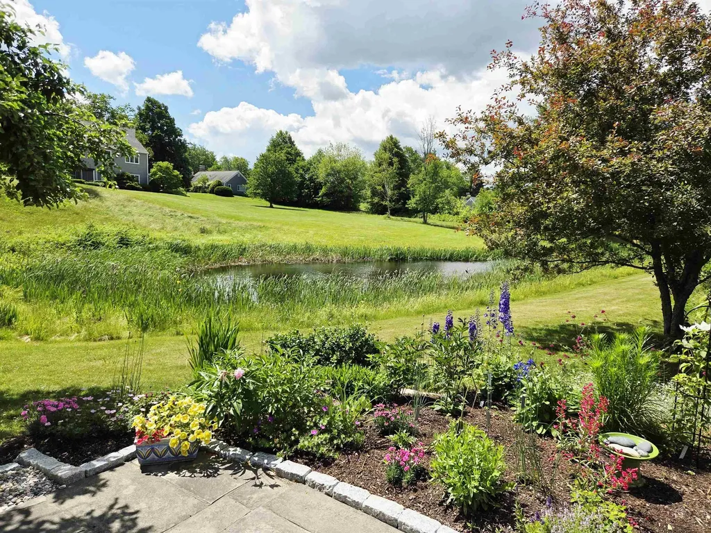 65 Hilltop Place New London NH 03257