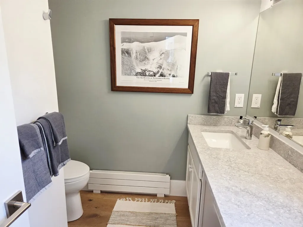 65 Hilltop Place New London NH 03257