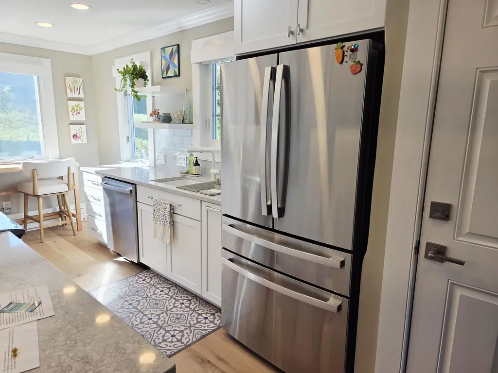 65 Hilltop Place New London NH 03257