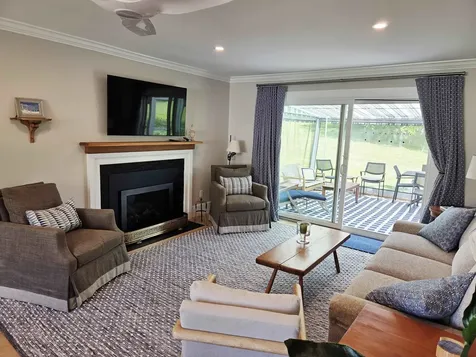 65 Hilltop Place New London NH 03257