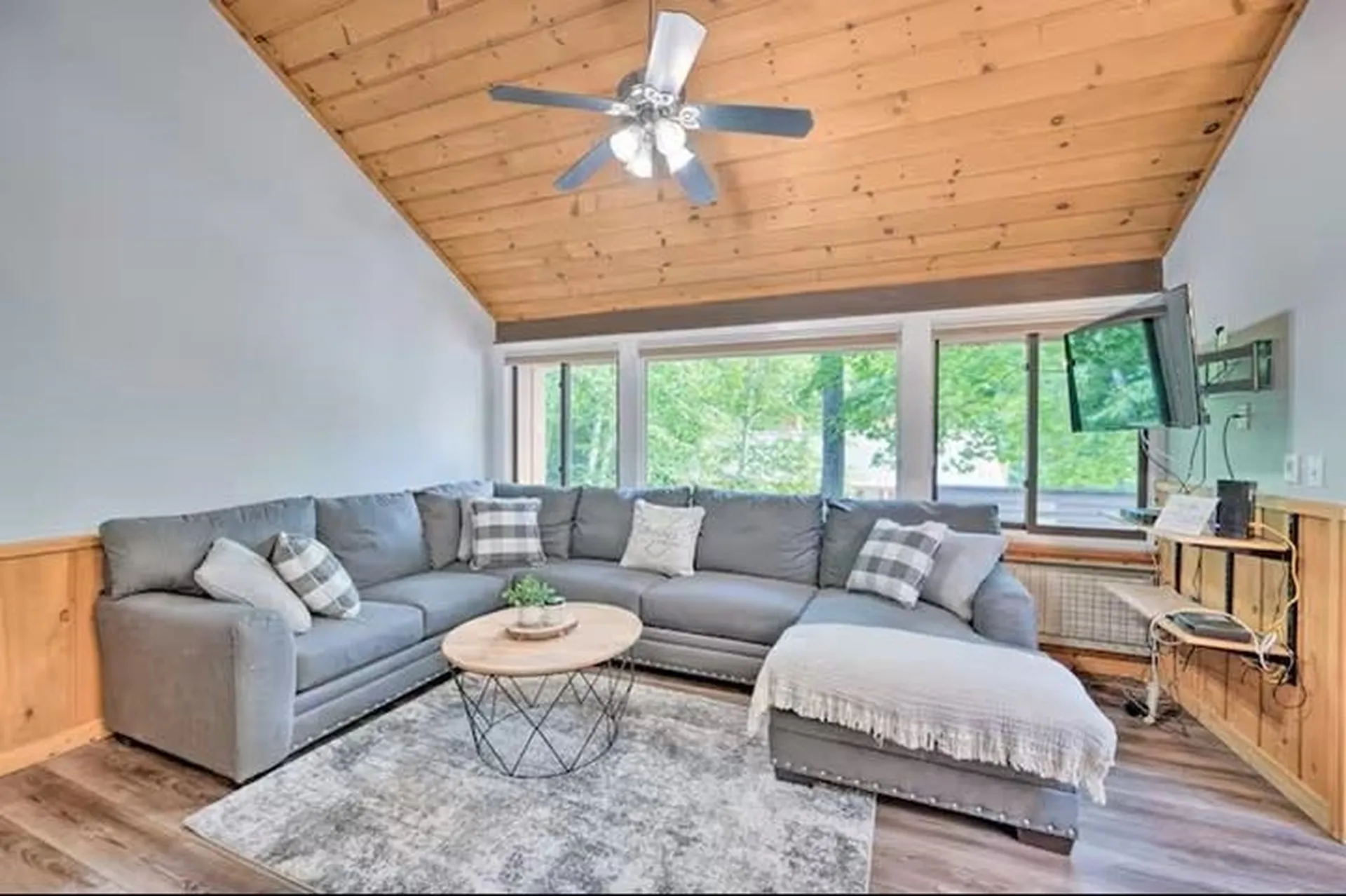 13 Owl Street Lincoln NH 03251