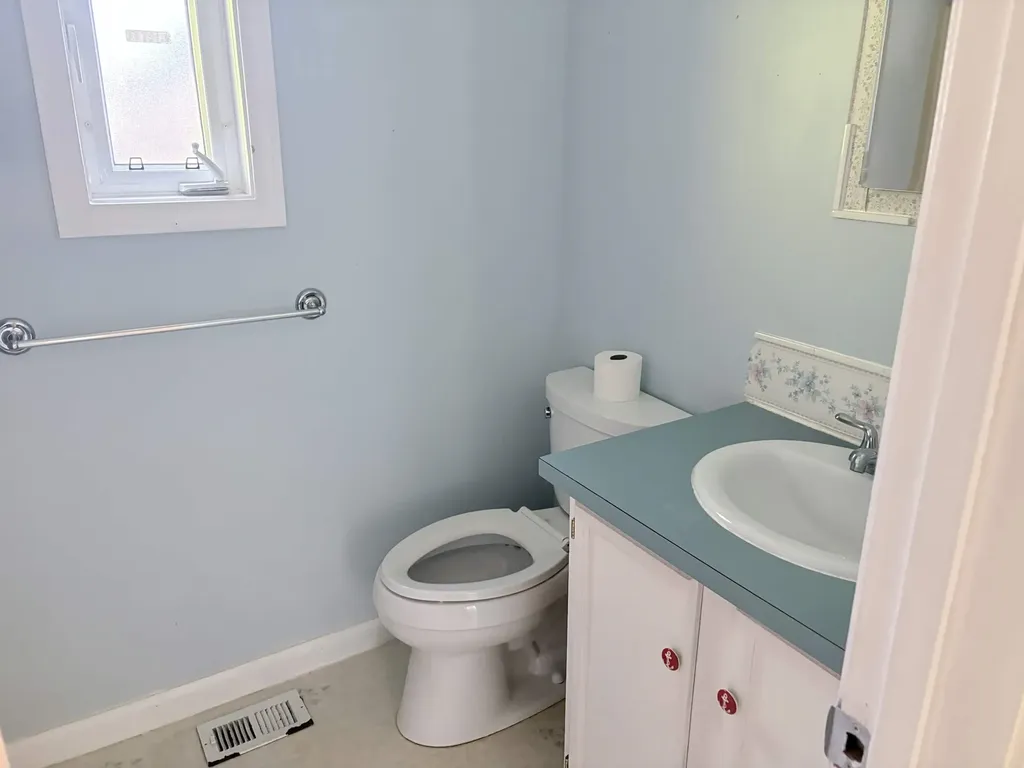 1 Oak Court Seabrook NH 03874