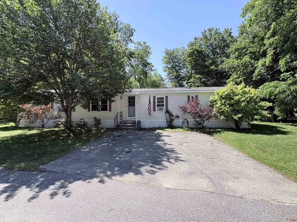 1 Oak Court Seabrook NH 03874