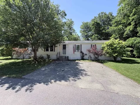 1 Oak Court Seabrook NH 03874