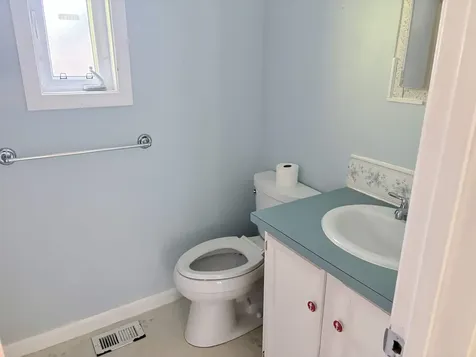 1 Oak Court Seabrook NH 03874