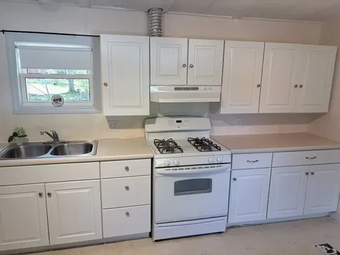 1 Oak Court Seabrook NH 03874