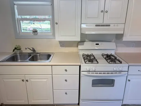 1 Oak Court Seabrook NH 03874