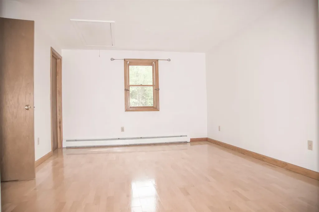 4 Bingham Circle Sandown NH 03873