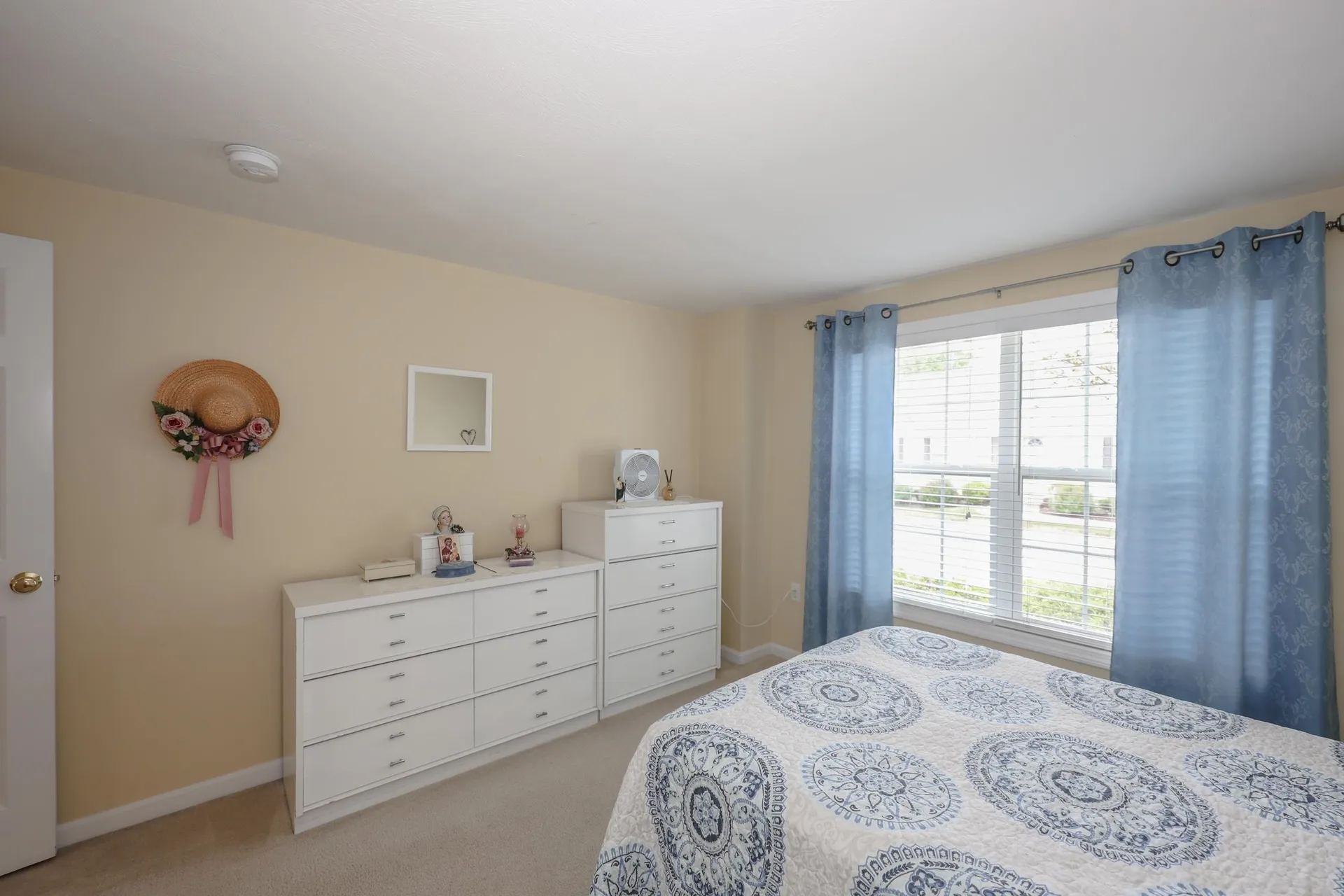 8 Cedar Street Hooksett NH 03106