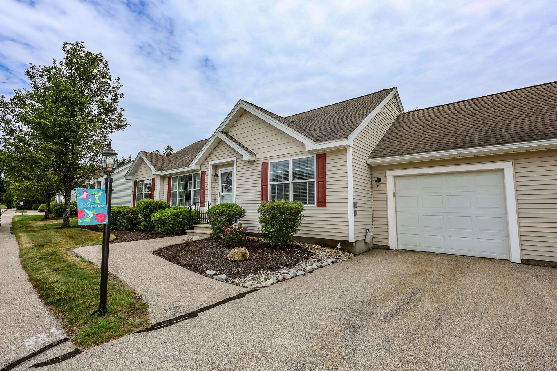 8 Cedar Street Hooksett NH 03106