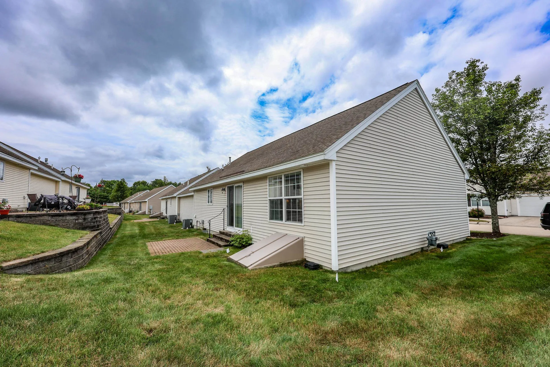 8 Cedar Street Hooksett NH 03106
