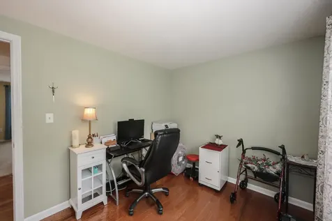 8 Cedar Street Hooksett NH 03106