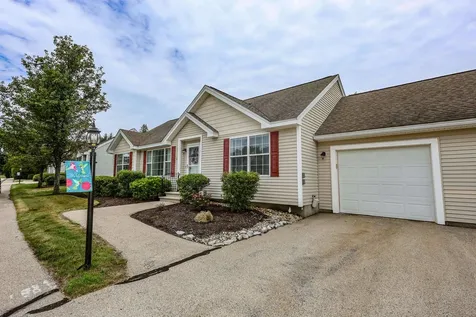 8 Cedar Street Hooksett NH 03106