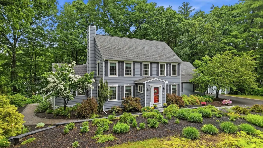 11 Montgomery Farm Road Derry NH 03038
