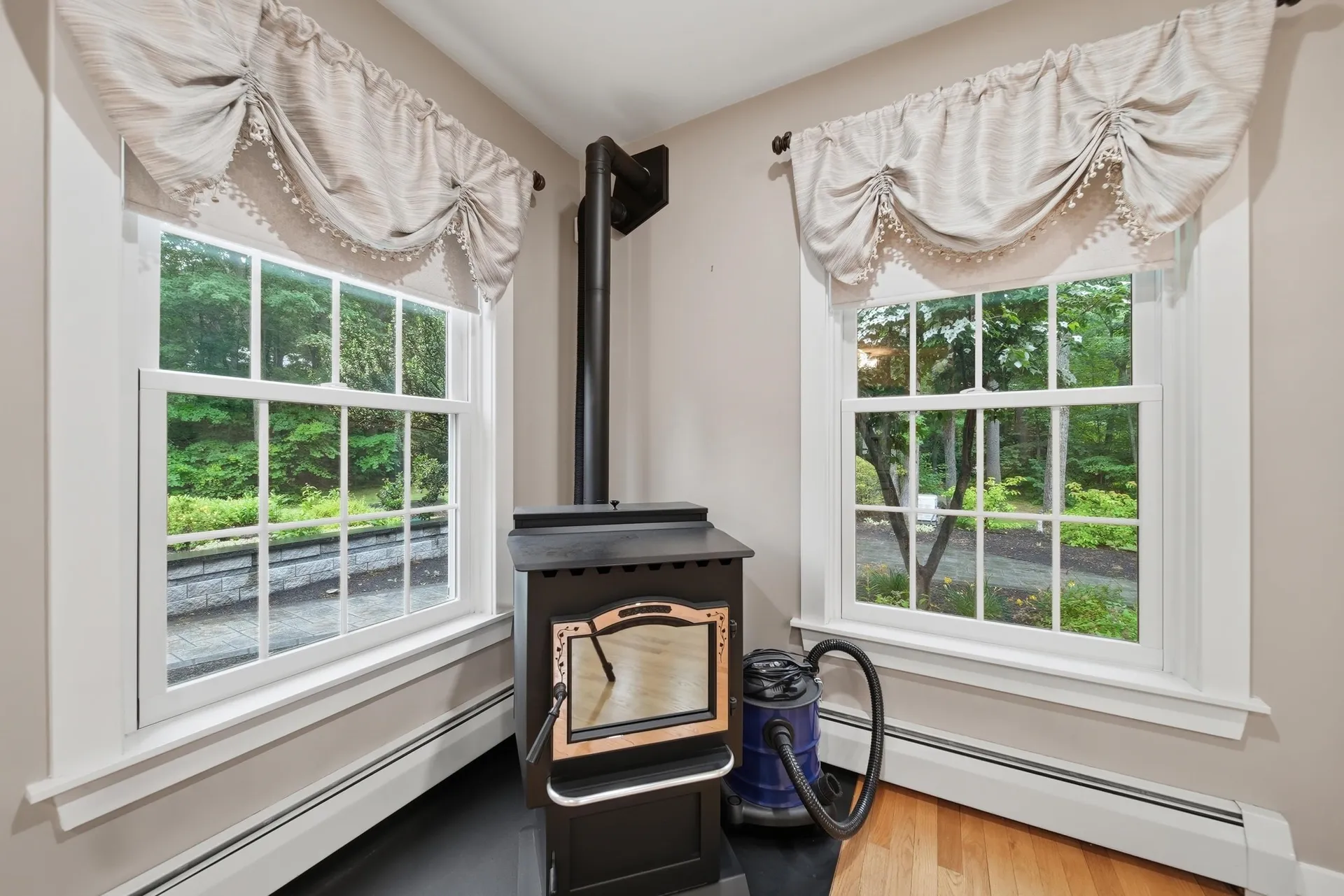 11 Montgomery Farm Road Derry NH 03038