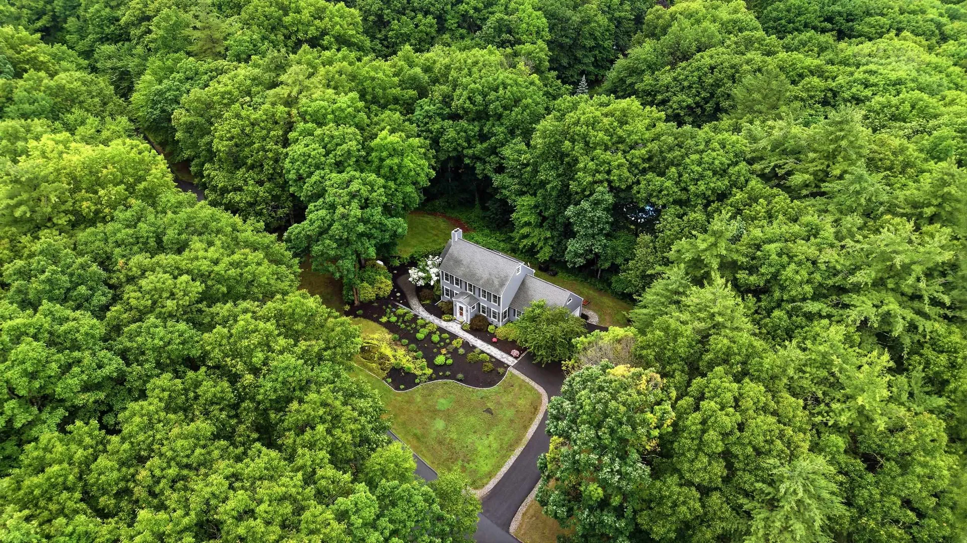 11 Montgomery Farm Road Derry NH 03038