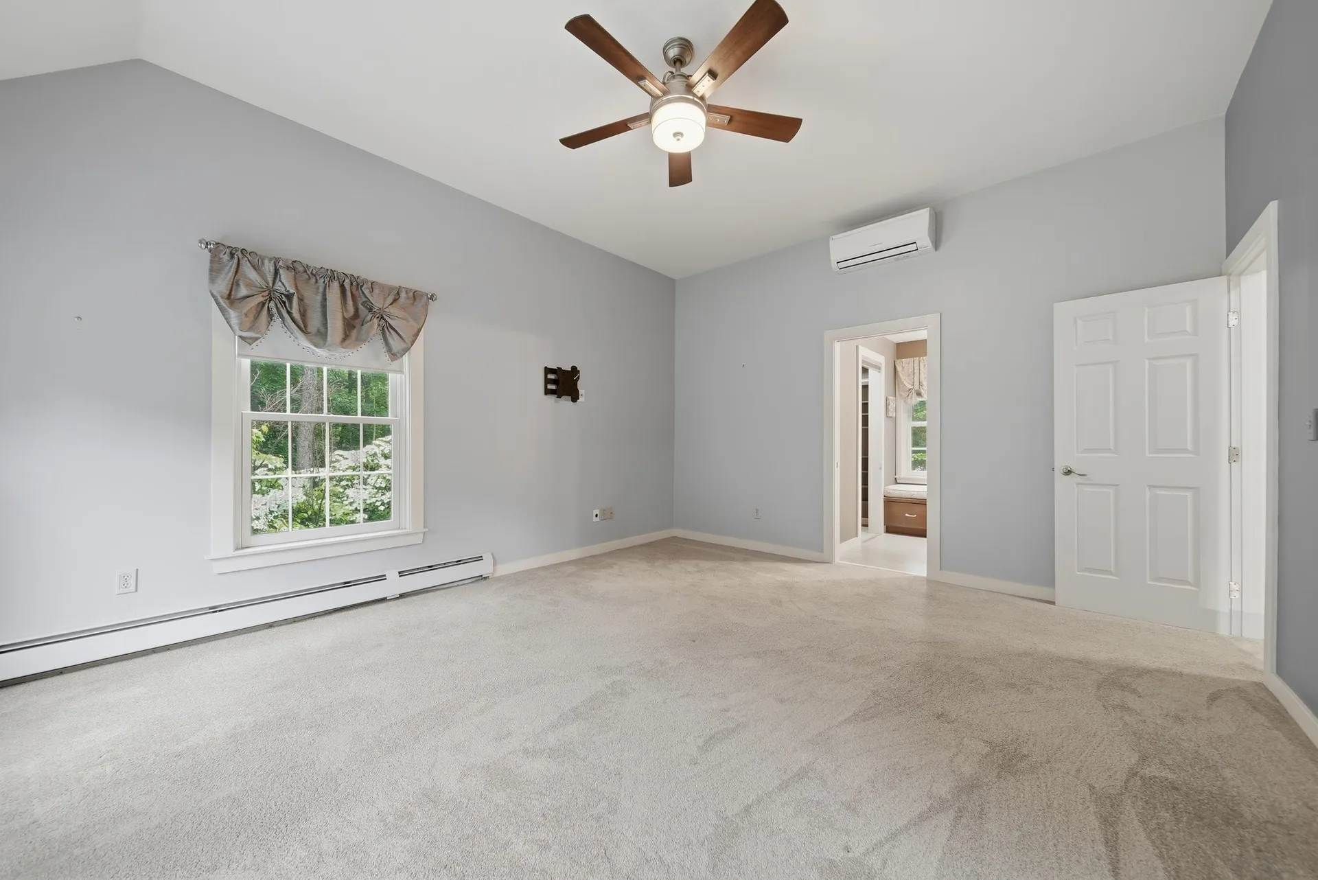11 Montgomery Farm Road Derry NH 03038