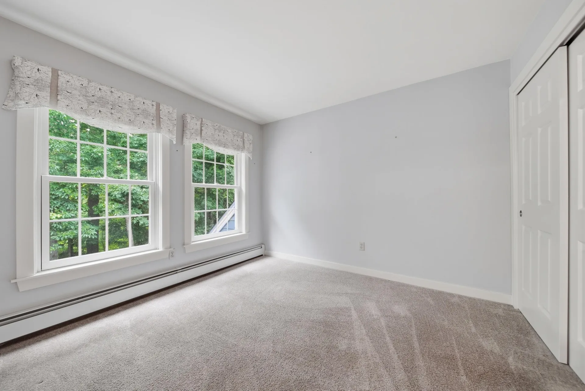 11 Montgomery Farm Road Derry NH 03038