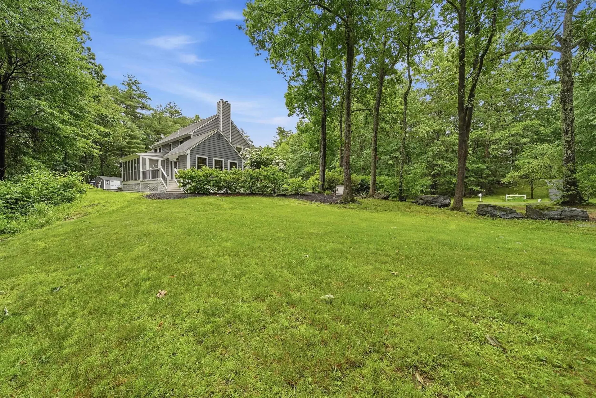 11 Montgomery Farm Road Derry NH 03038