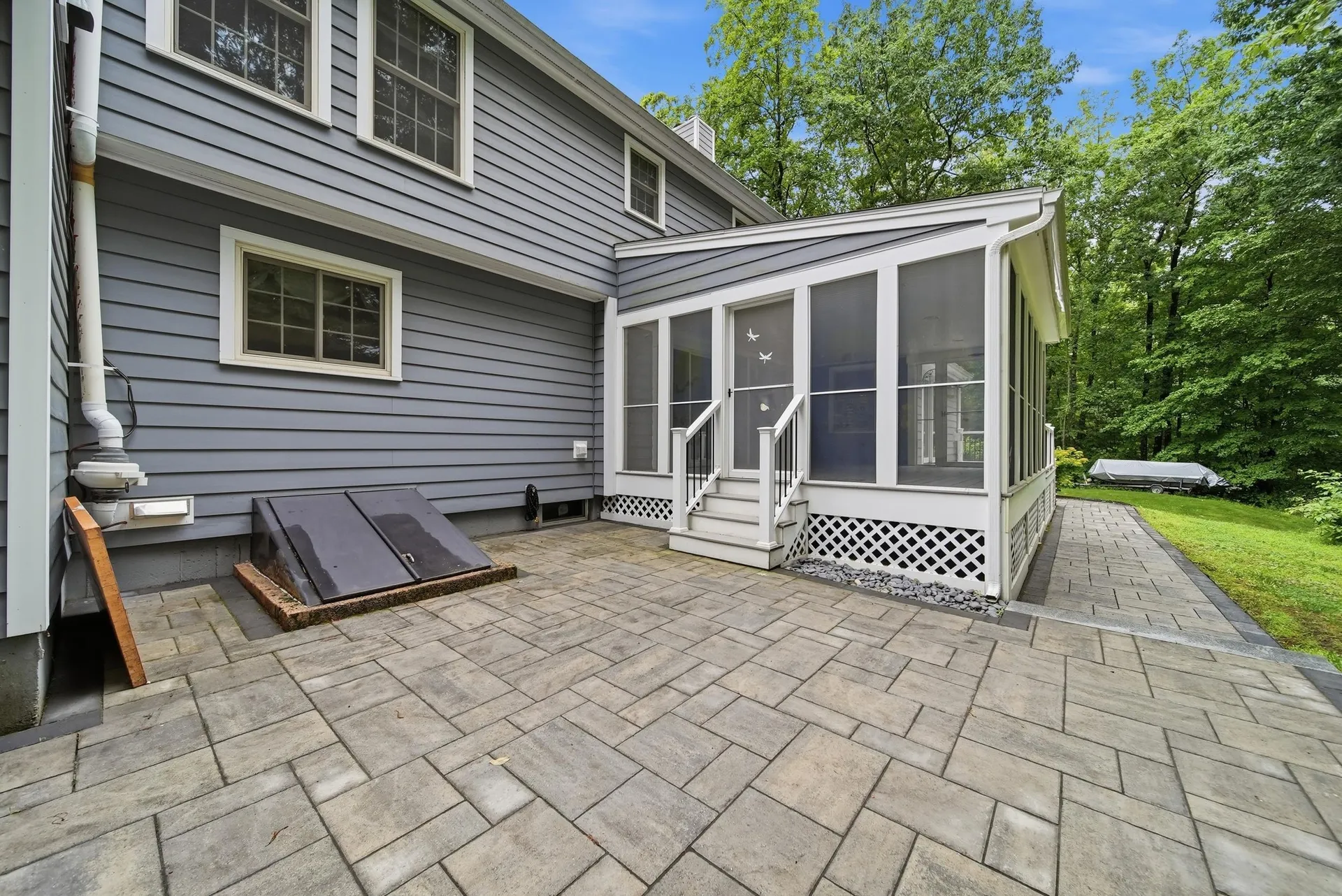 11 Montgomery Farm Road Derry NH 03038