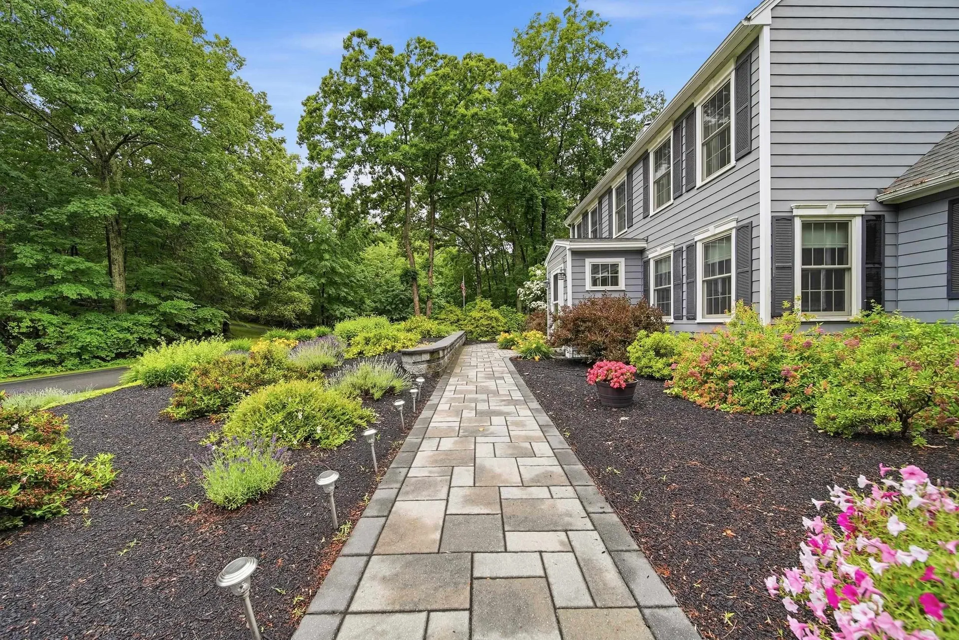 11 Montgomery Farm Road Derry NH 03038