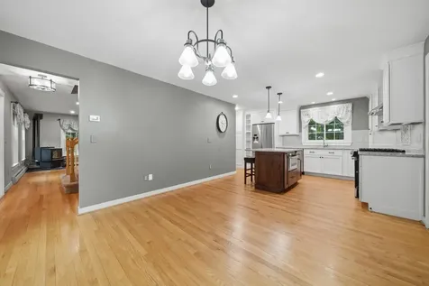 11 Montgomery Farm Road Derry NH 03038