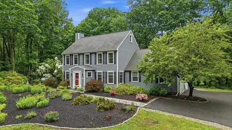 11 Montgomery Farm Road Derry NH 03038