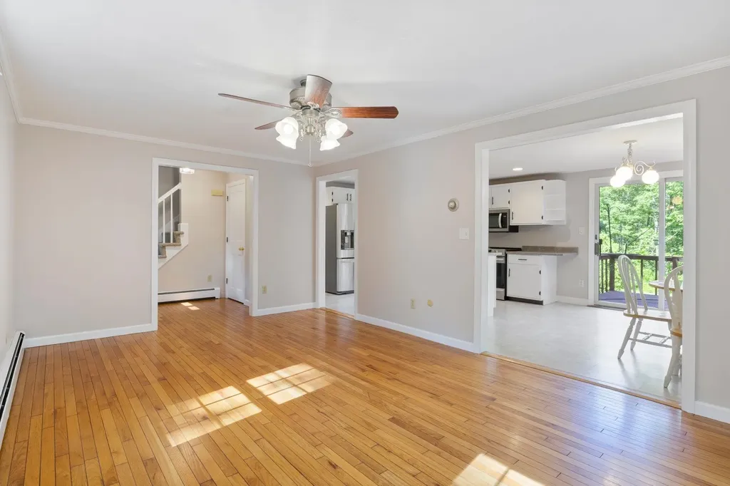 46 Woodridge Road Durham NH 03824