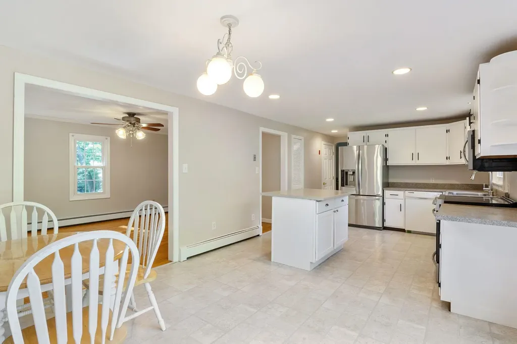 46 Woodridge Road Durham NH 03824