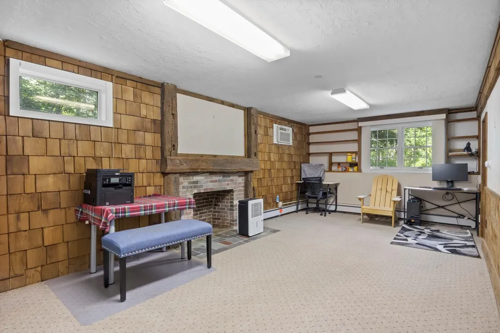 46 Woodridge Road Durham NH 03824