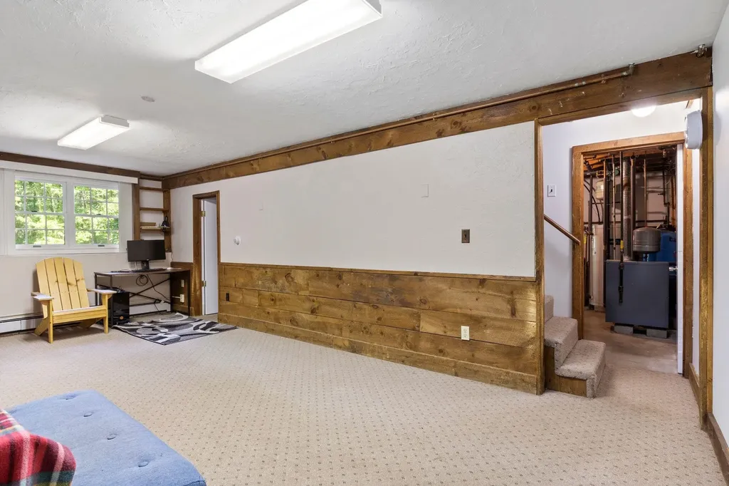 46 Woodridge Road Durham NH 03824