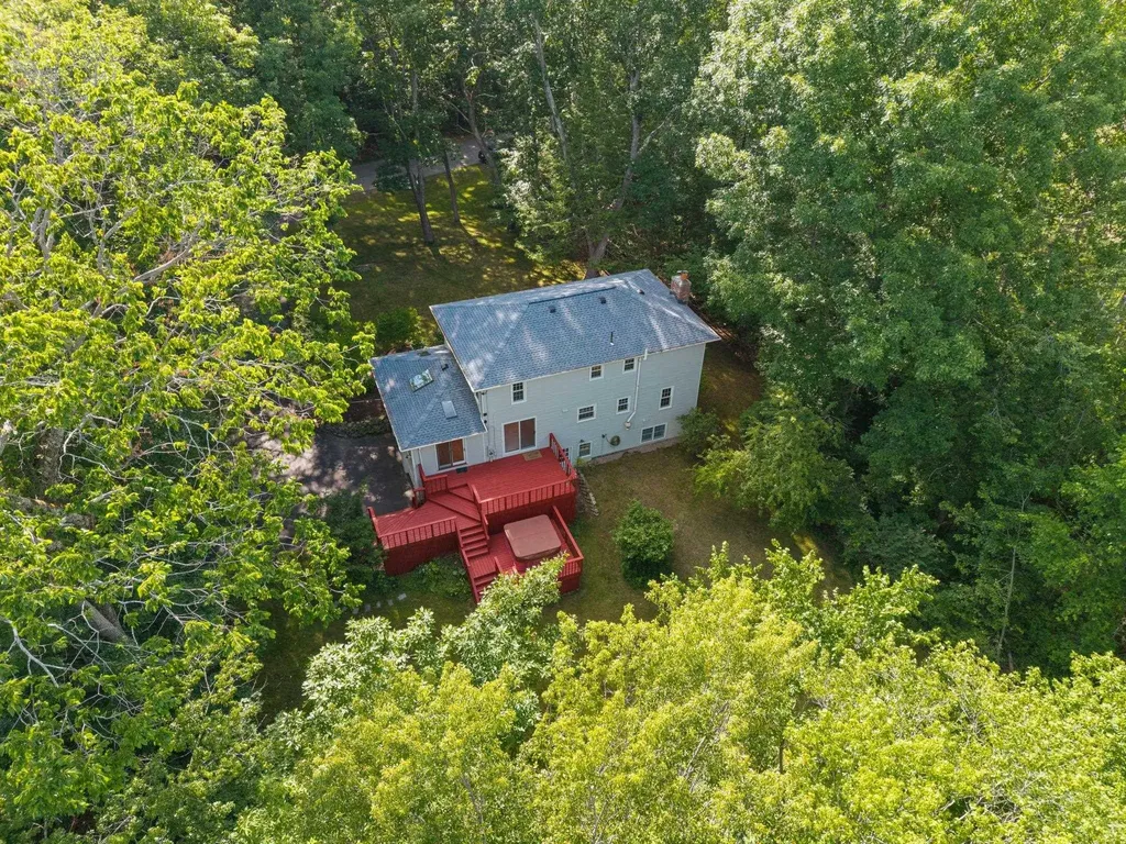 46 Woodridge Road Durham NH 03824