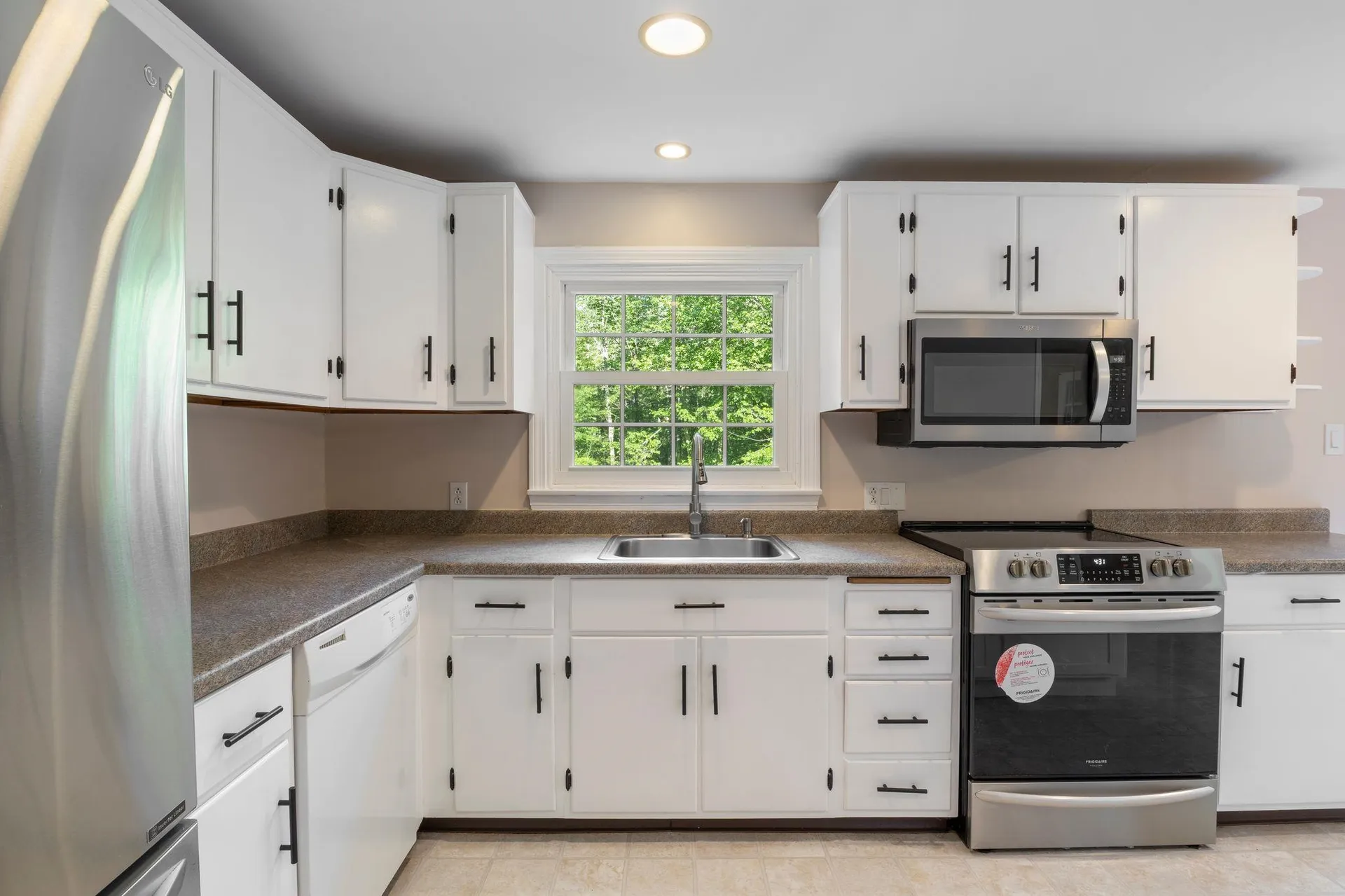 46 Woodridge Road Durham NH 03824