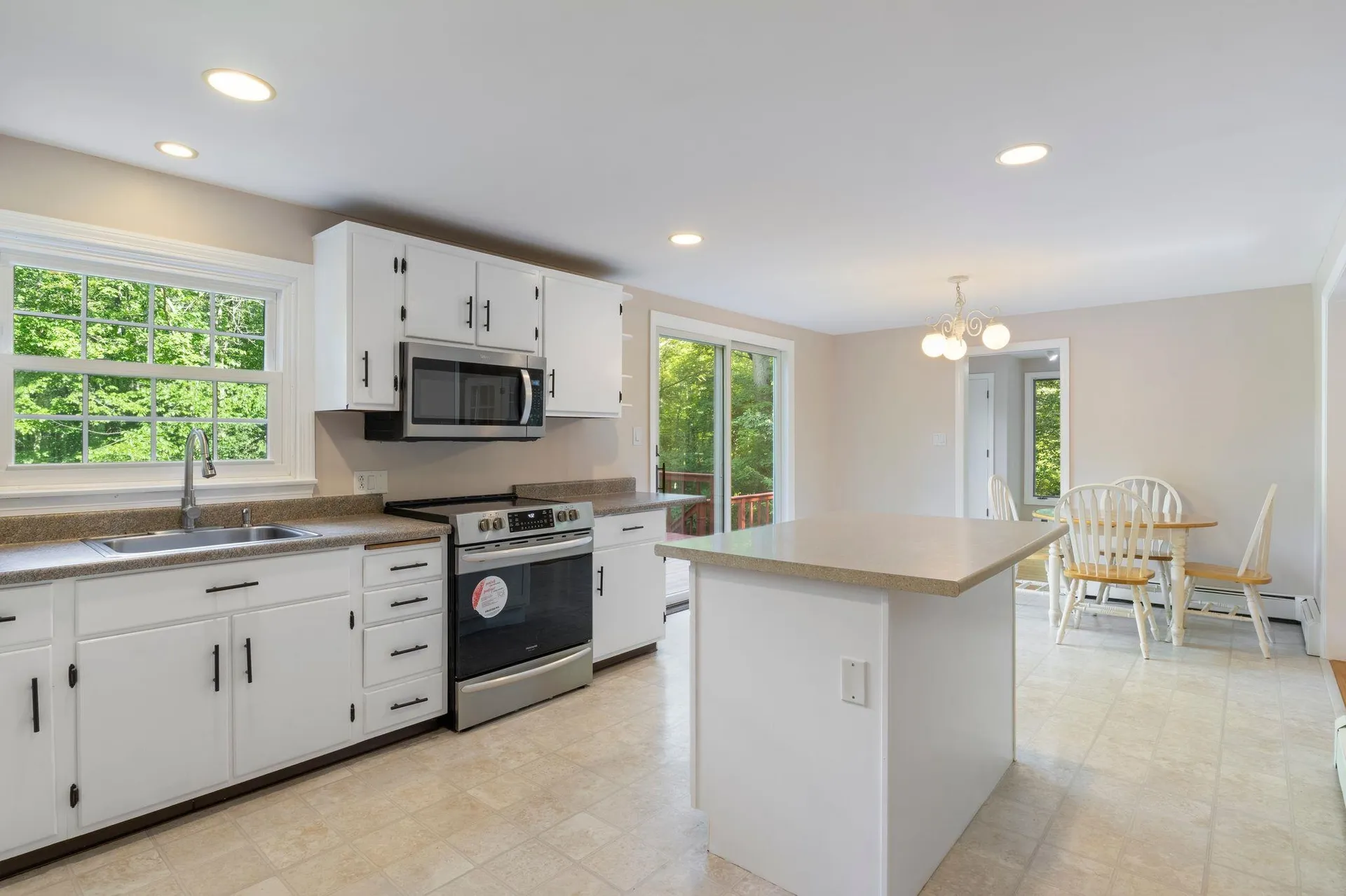 46 Woodridge Road Durham NH 03824