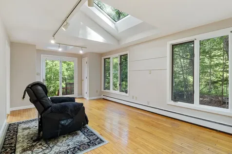46 Woodridge Road Durham NH 03824
