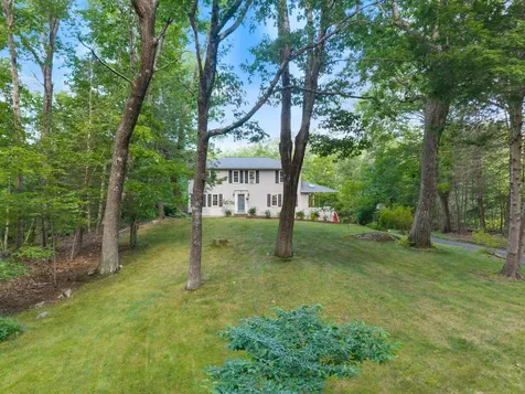 46 Woodridge Road Durham NH 03824