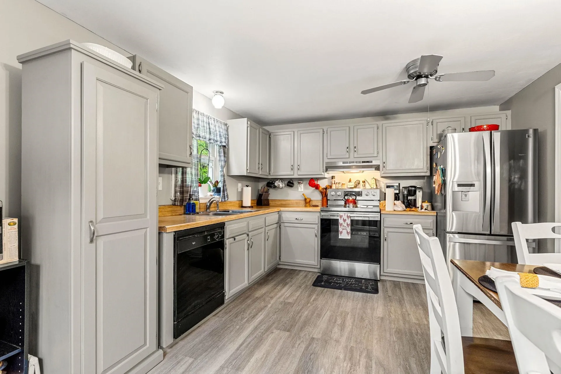 12L Rebecca Lane Derry NH 03038
