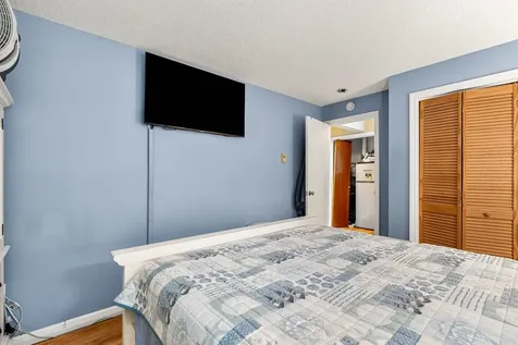 12L Rebecca Lane Derry NH 03038