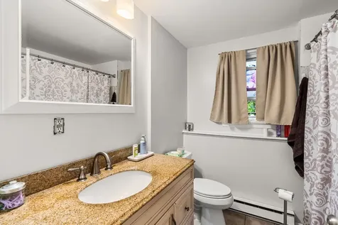 12L Rebecca Lane Derry NH 03038