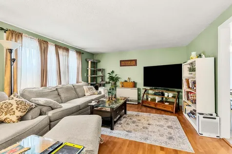 12L Rebecca Lane Derry NH 03038